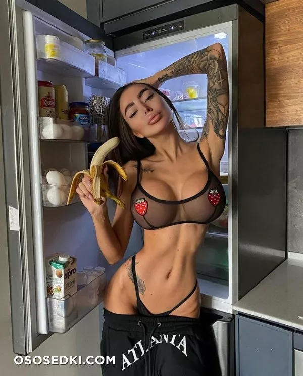 Alena Omovych - 273