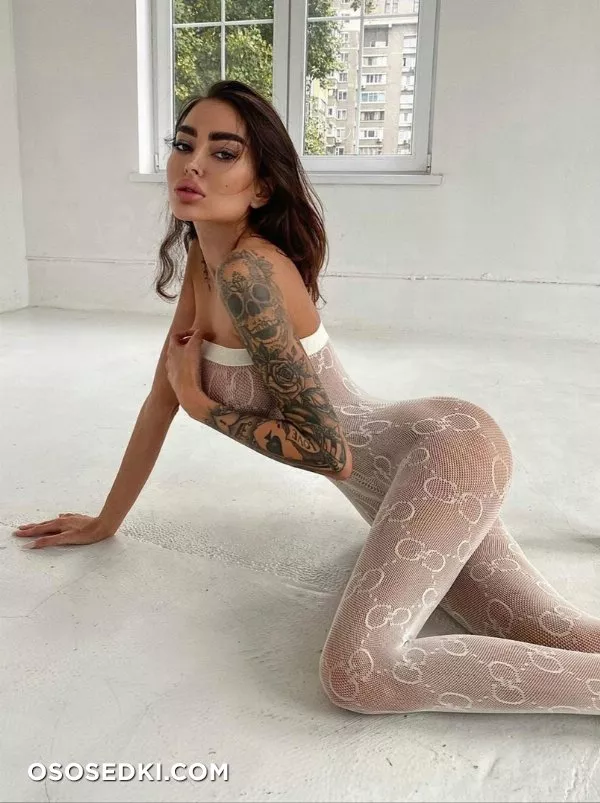 Alena Omovych - 314