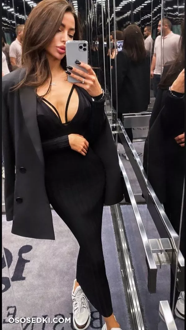 Alena Omovych - 346