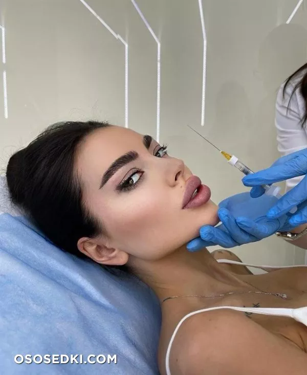 Alena Omovych - 347