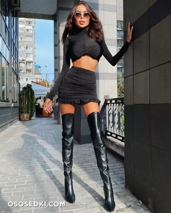 Alena Omovych - 357