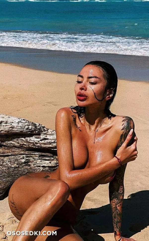Alena Omovych - 385