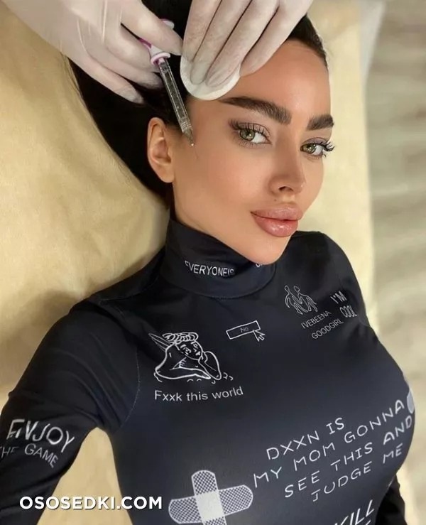 Alena Omovych - 389