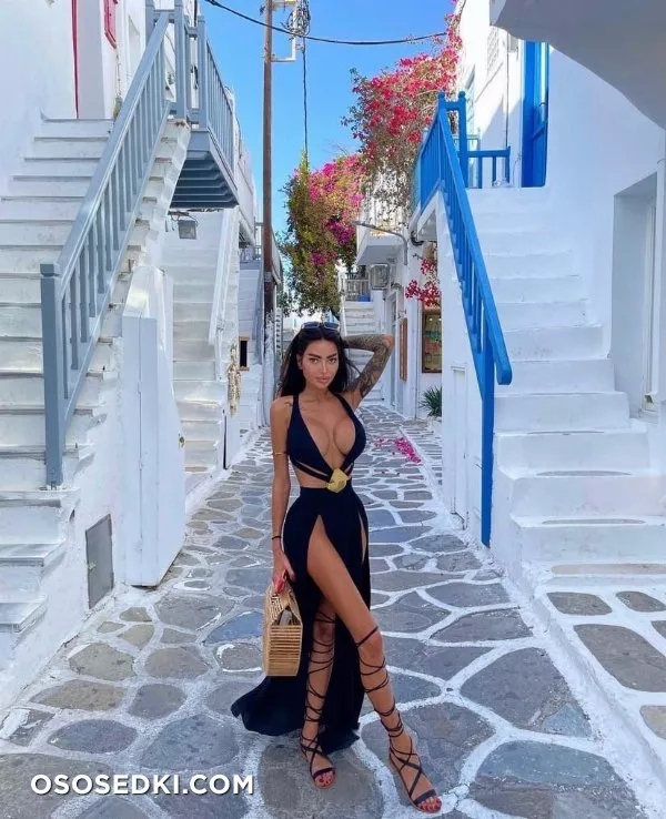 Alena Omovych - 443