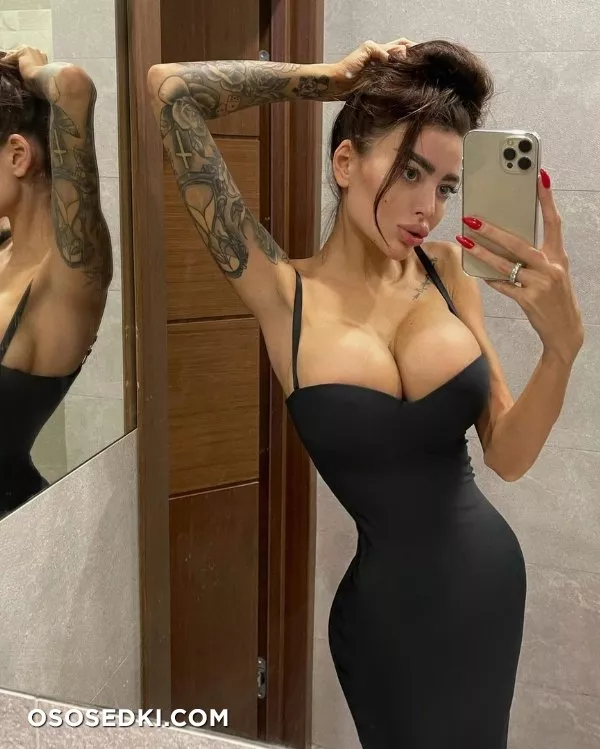 Alena Omovych - 473