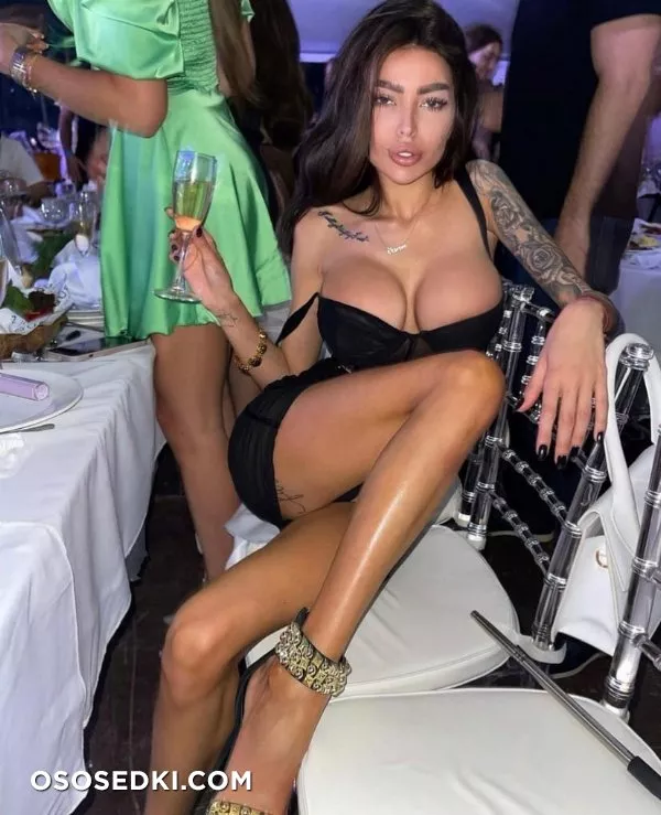 Alena Omovych - 474