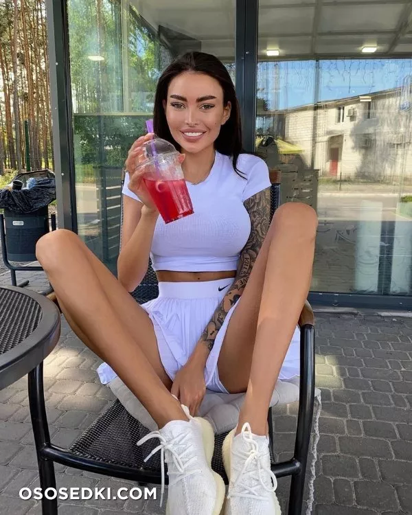 Alena Omovych - 476