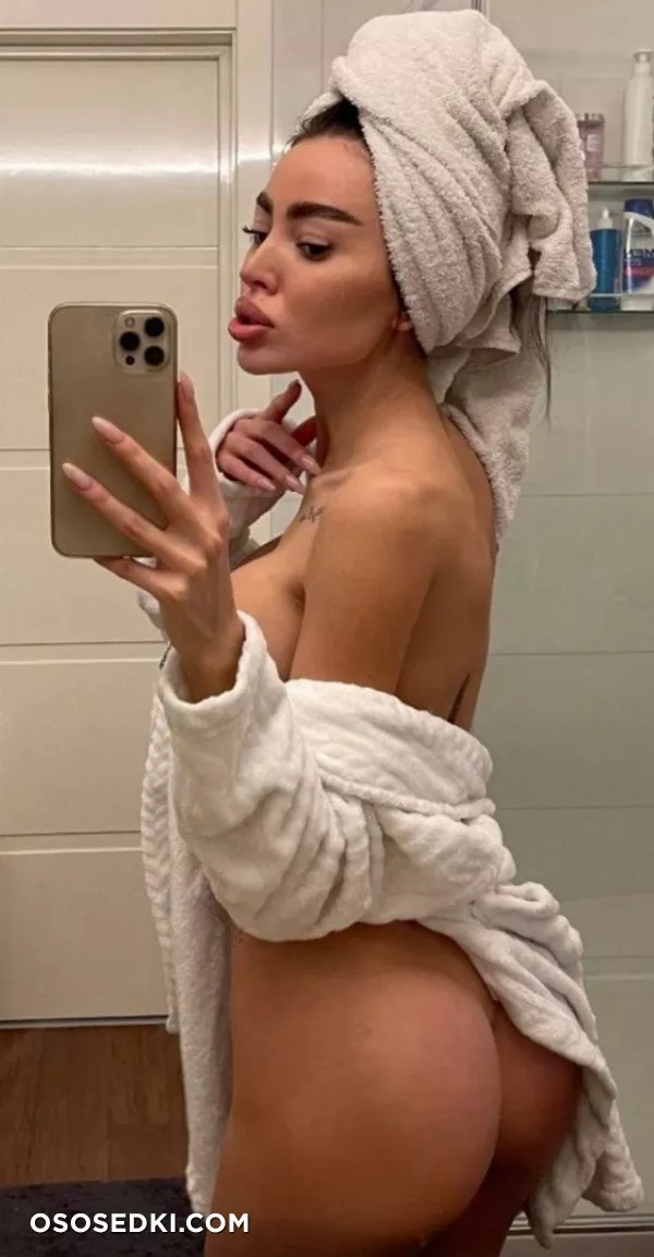 Alena Omovych - 487