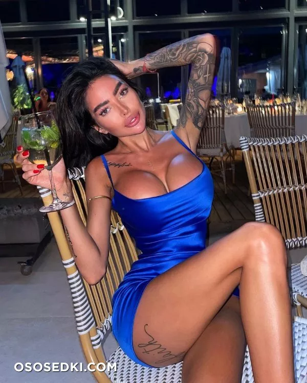 Alena Omovych - 516