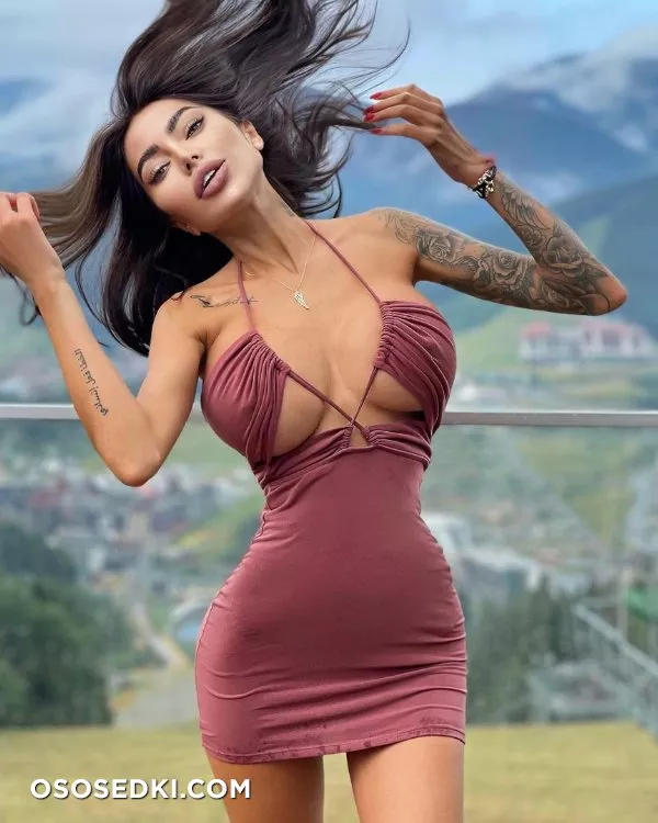 Alena Omovych - 544