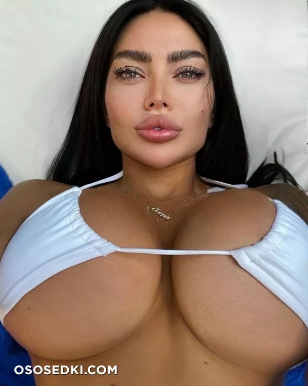 Alena Omovych - 550