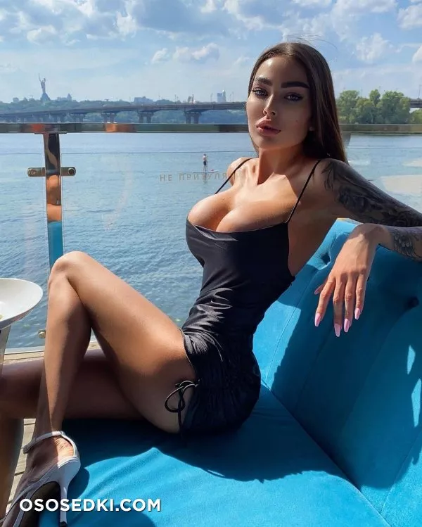 Alena Omovych - 575