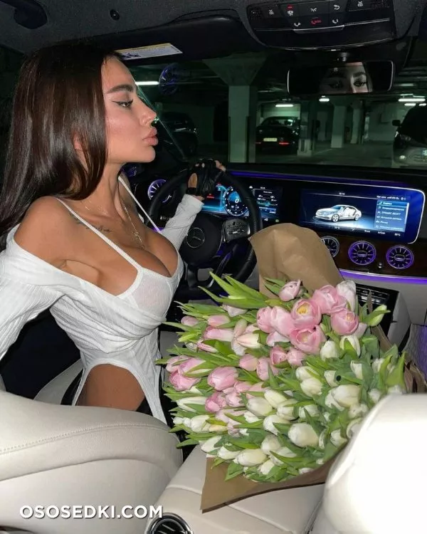 Alena Omovych - 587