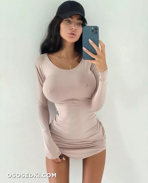 Alena Omovych - 590