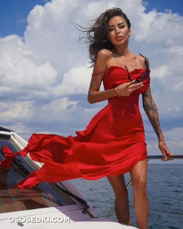 Alena Omovych - 607