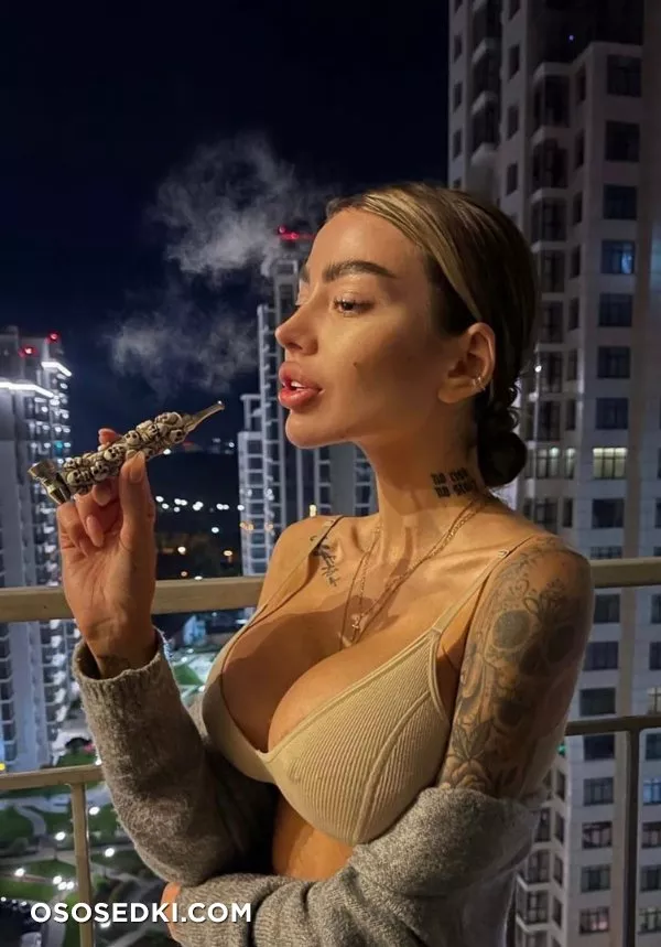 Alena Omovych - 649