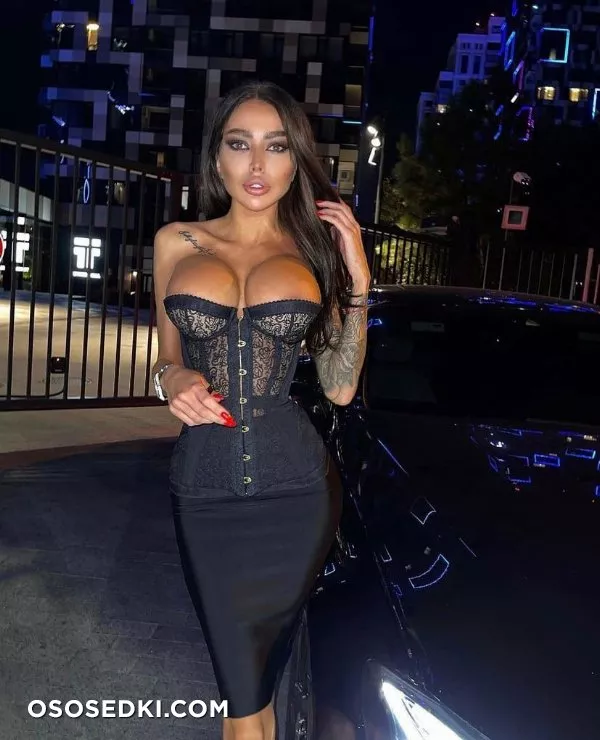 Alena Omovych - 681