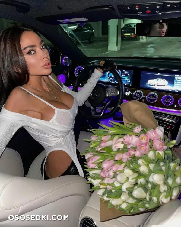 Alena Omovych - 726