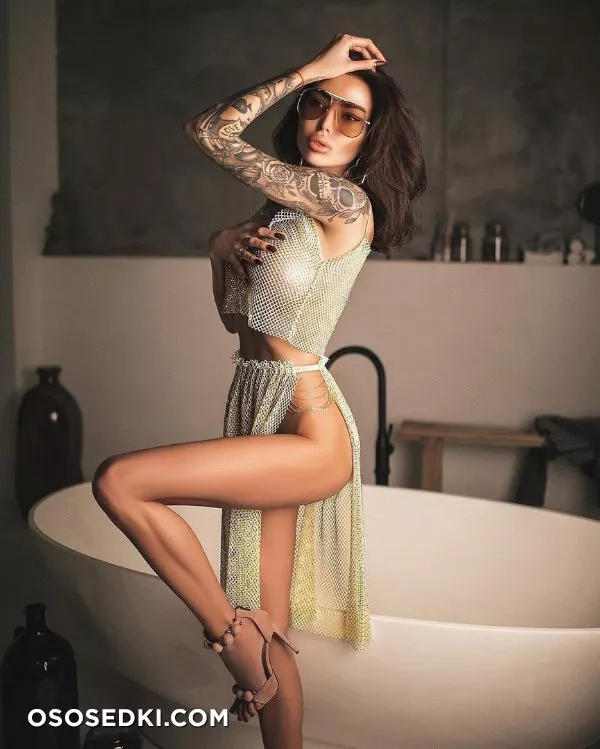 Alena Omovych - 753