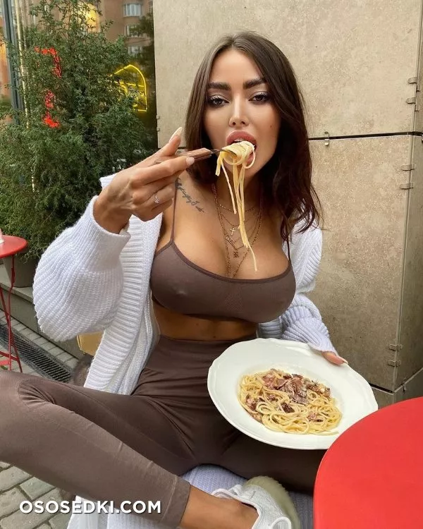 Alena Omovych - 763