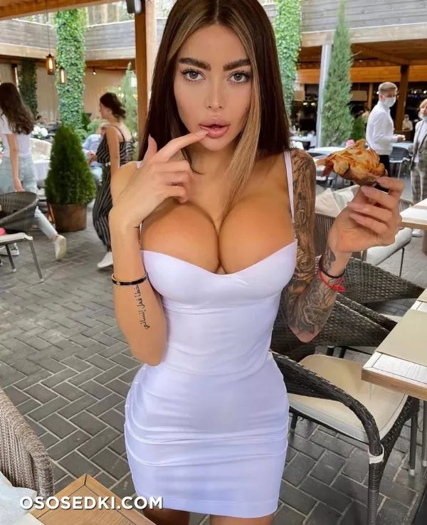 Alena Omovych - 792