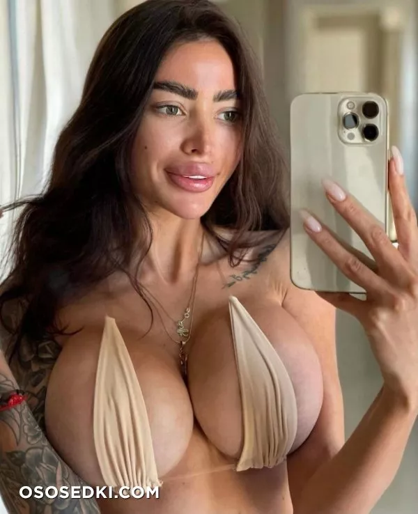 Alena Omovych - 811