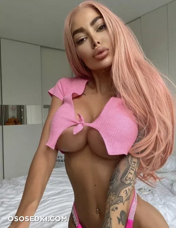 Alena Omovych - 843