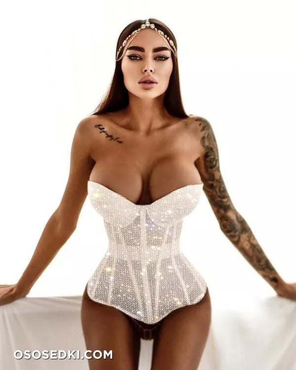 Alena Omovych - 846