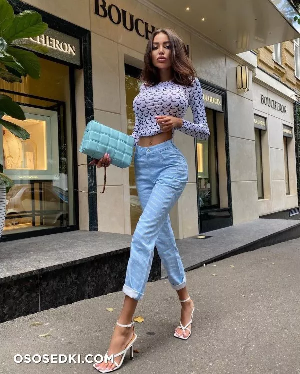 Alena Omovych - 926