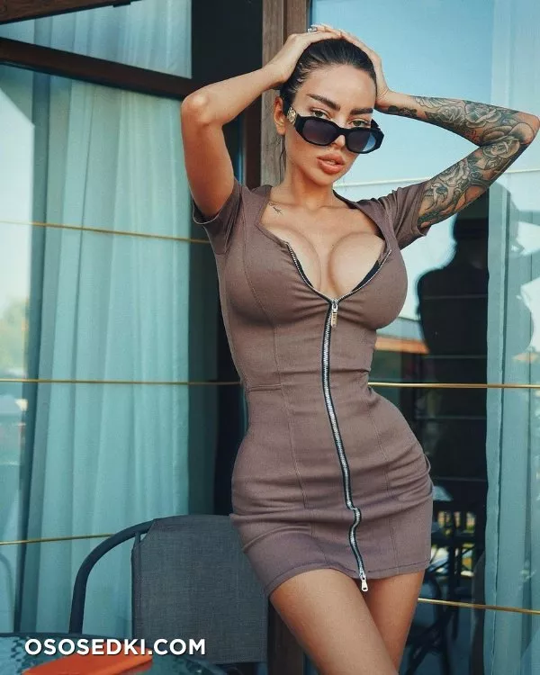 Alena Omovych - 938