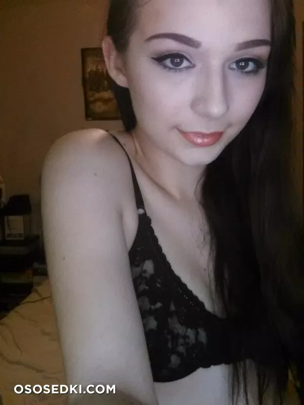 Hobbit Girl - 129