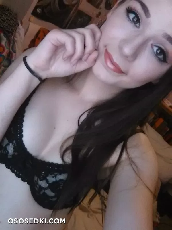 Hobbit Girl - 139