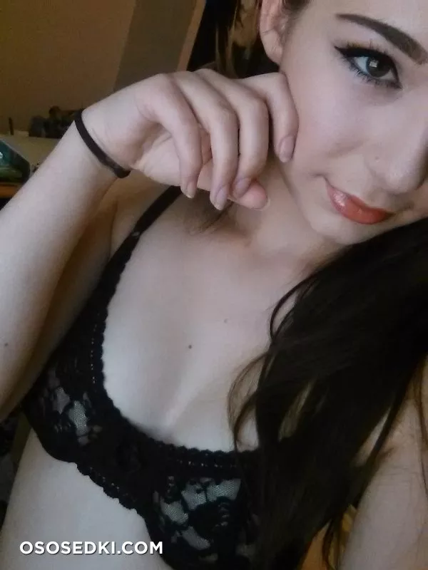 Hobbit Girl - 140