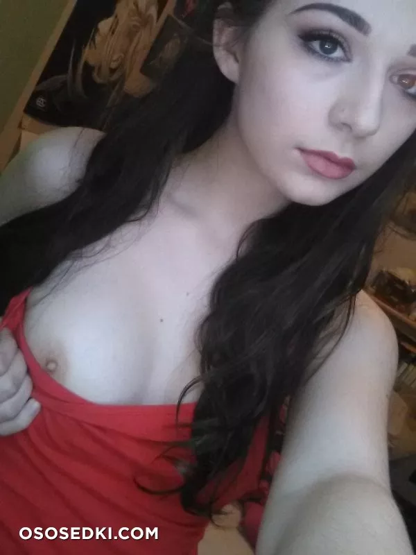 Hobbit Girl - 185