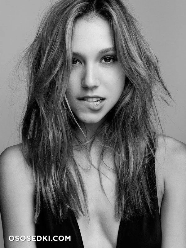 Alexis Ren nude. Onlyfans, Patreon, Fansly leaked 557 nude photos and videos