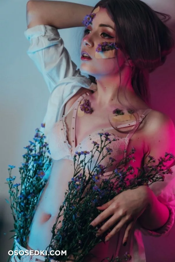 Olyashaa. Bath. Flower nude. Onlyfans, Patreon, Fansly leaked 23 nude photos and videos