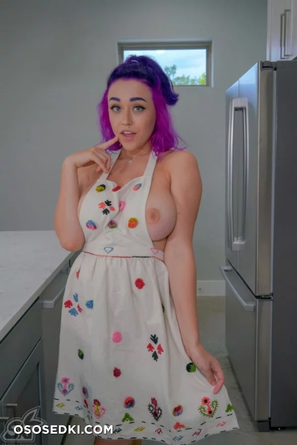 Sabrina Nichole - Kitchen nude. Onlyfans, Patreon, Fansly leaked 21 nude photos and videos