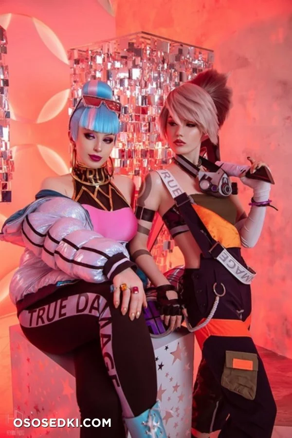 Lady Melamori and Lunaritie | Qiyana and Akali nude. Onlyfans, Patreon leaked 29 nude photos and videos